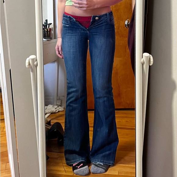 Y2K Flared Jeans - Picture 3 of 3